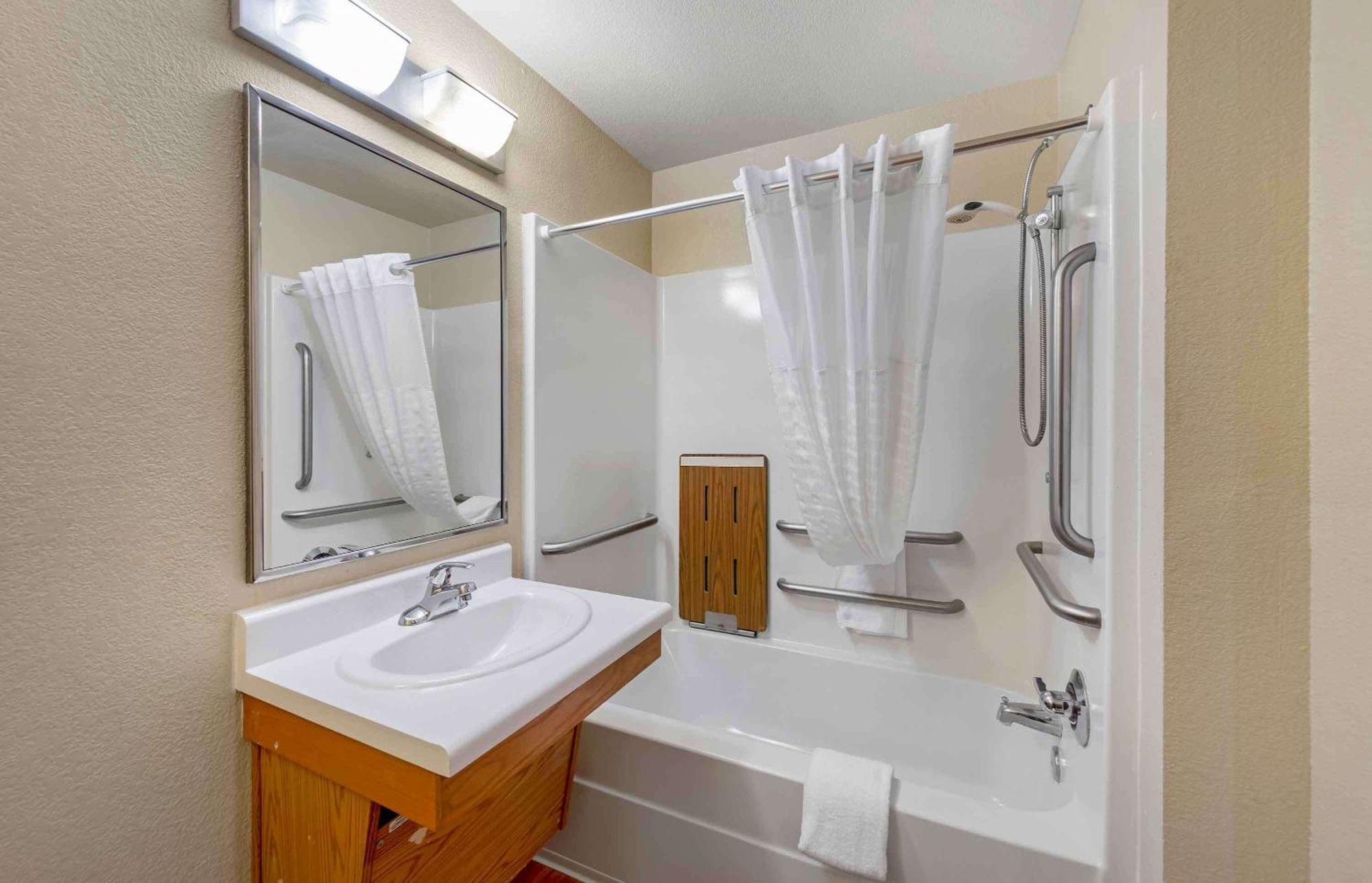 Extended Stay America Select Suites - Wichita - Airport Exterior foto